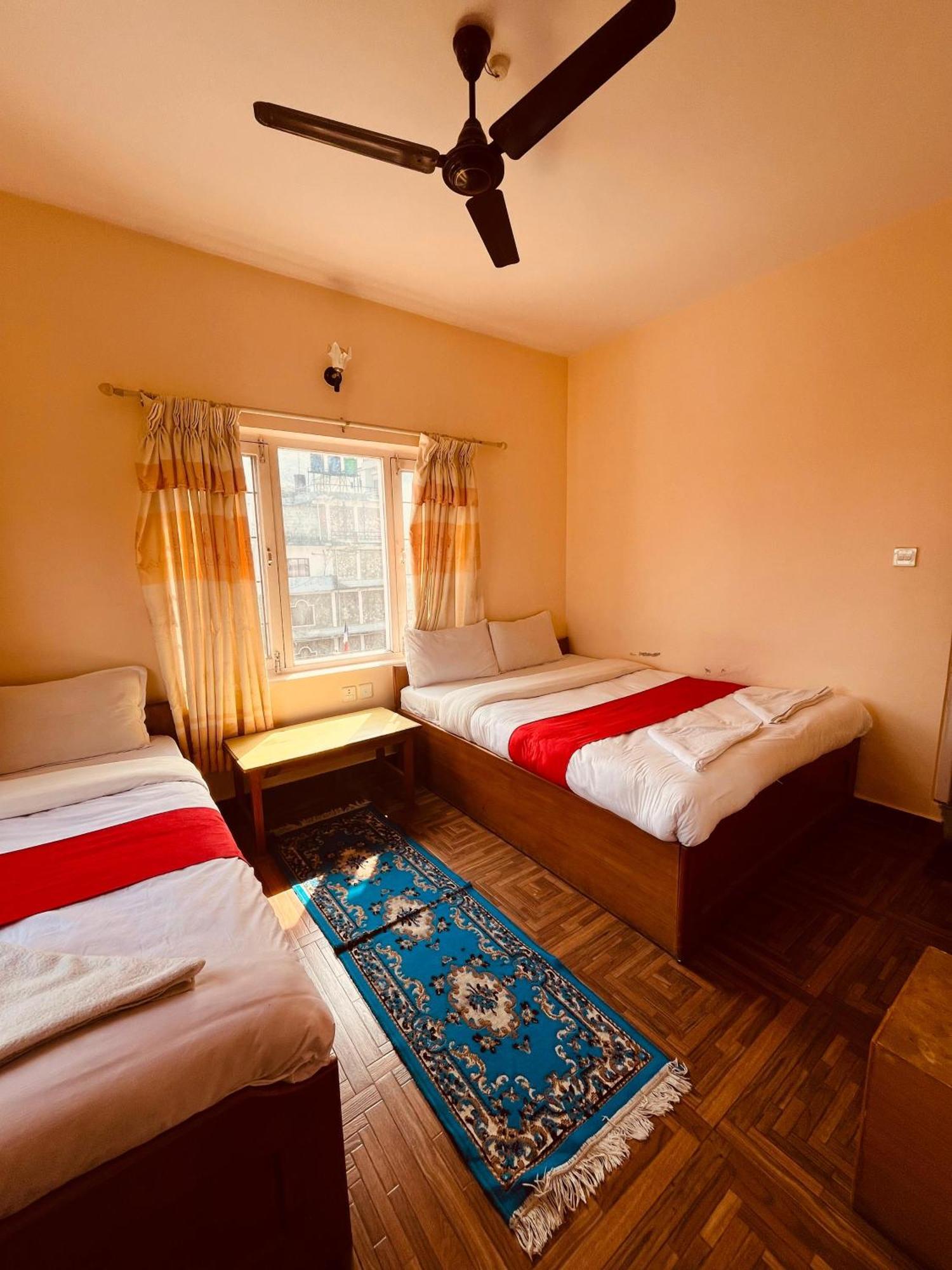 Hotel Global Inn Pokhara Exterior foto